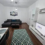 Cozy Urban Luxury Flats - Coresi Mall #brasov Apartment